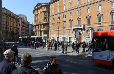 17 Aprile 2011 - 01 - Largo Arenula