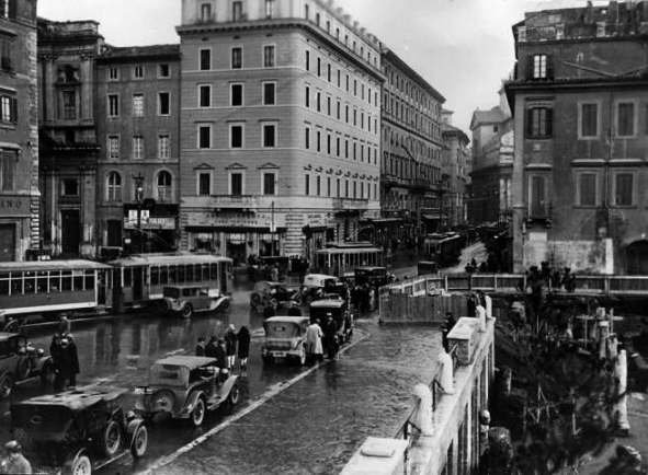 Largo di Torre Argentina, 1900