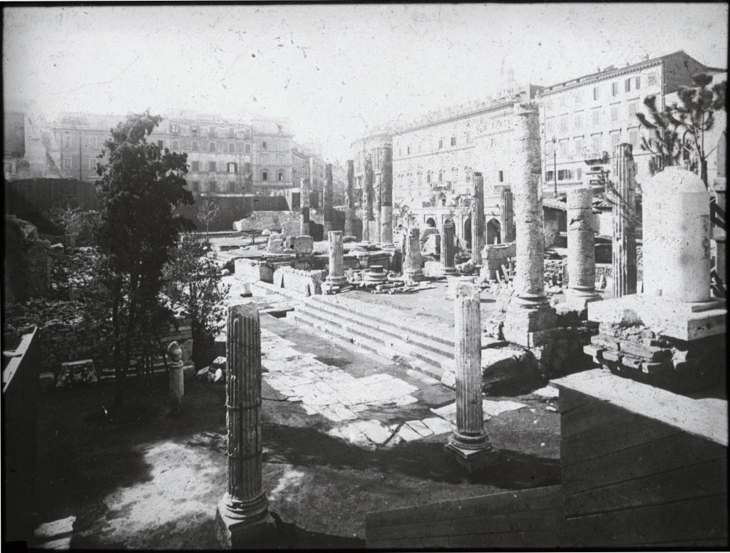 Largo Argentina - Panoramica 1