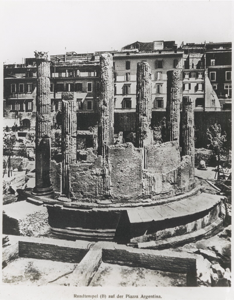 Largo Argentina - Panoramica 4